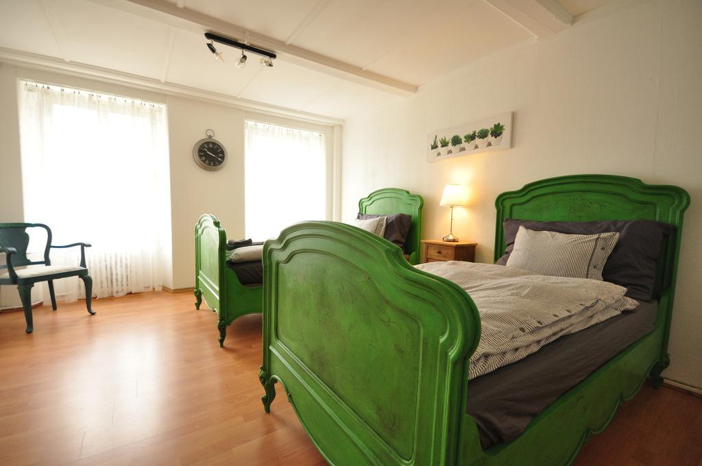 Interlaken Town House Sleeps 12 Guests Central Quarto foto